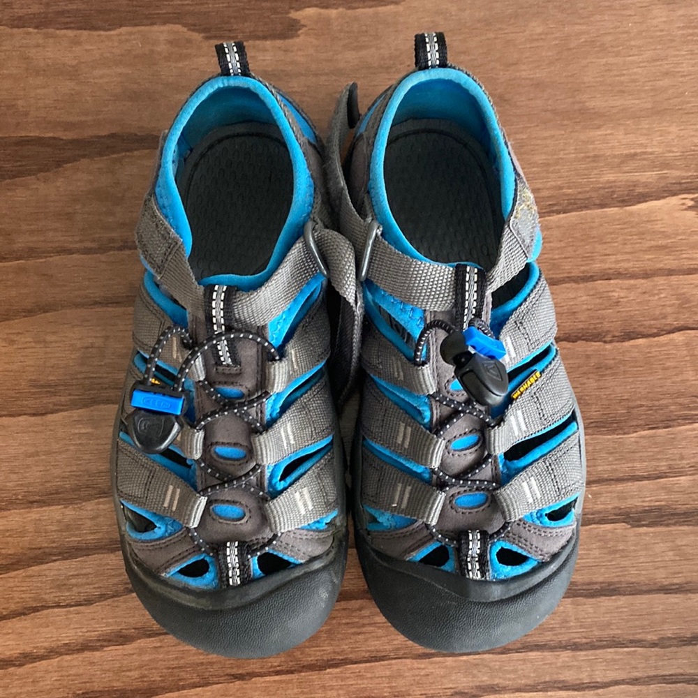 Keens boys shoes